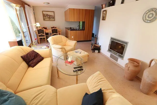 4 1/2-Zimmer-Villetta mit Pool und grossem Umschwung / villetta di ...