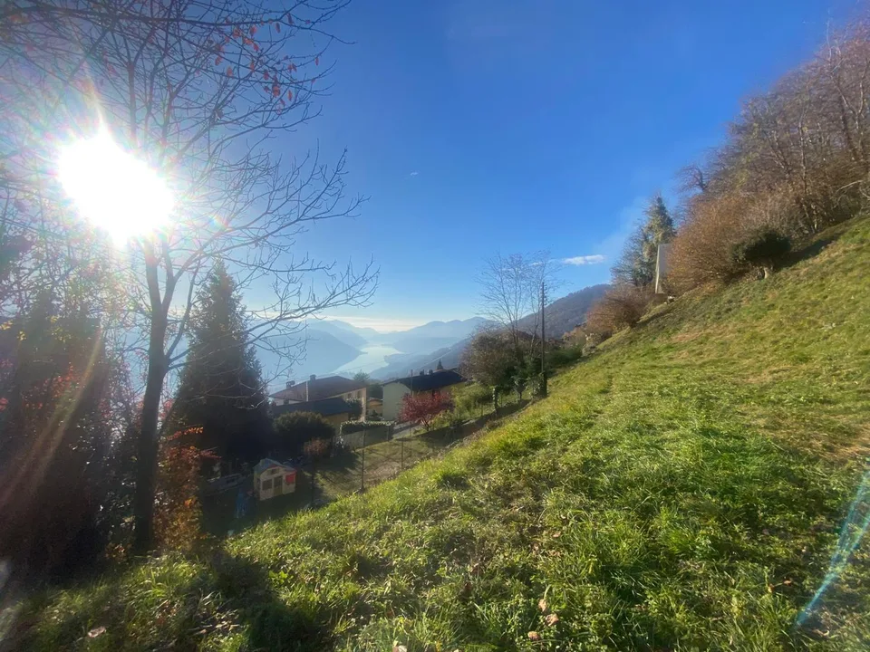 terreno di 1344 m2 edificabile ca. 900 m2. molto tranquilla, solegg... – Foto 6 von 10