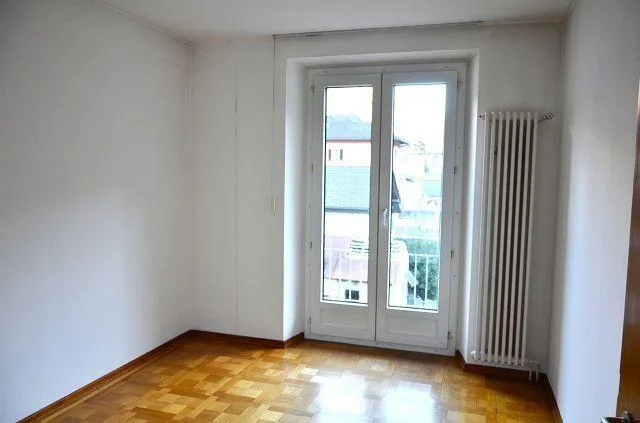 2 appartamenti di 4,5 loc. con 2 uffici, garage/magazzino, 2 posteg... – Foto 8 von 30