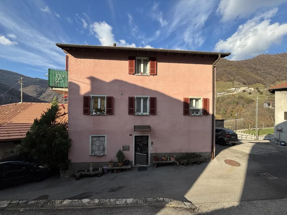 5 1/2-Zimmer-Dorfhaus mit Gemüsegarten / casa di 5 1/2 locali nel n... – Foto 16 von 23