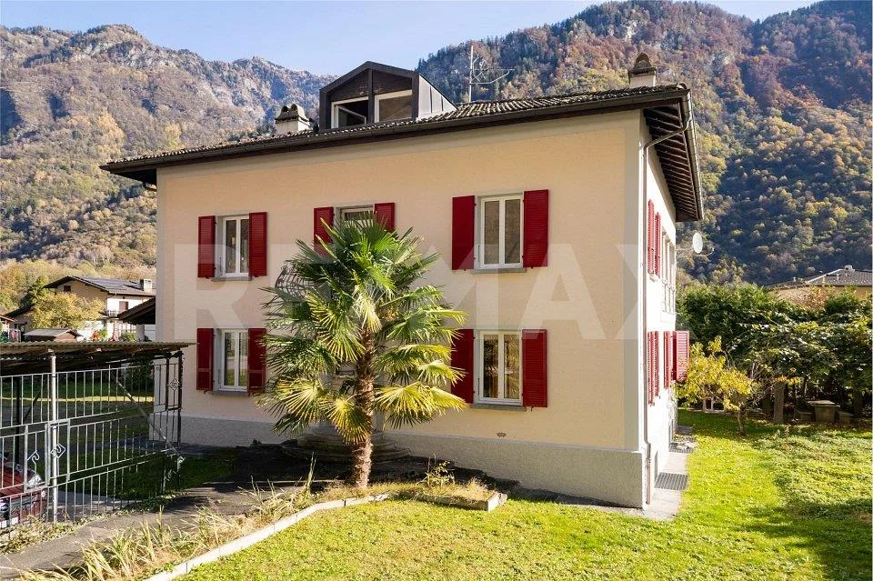 Casa con 4 appartamenti