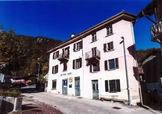 Casa Plurifamiliare Residenziale Commerciale da ristrutturare