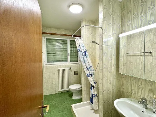 6 1/2-Zimmer-Dachwohnung mit Terrasse, Garten und separater Parzell... – Foto 12 von 26