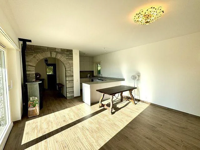 3 1/2-Zimmer-Villetta mit viel Land an sehr ruhiger, sonniger Aussi...