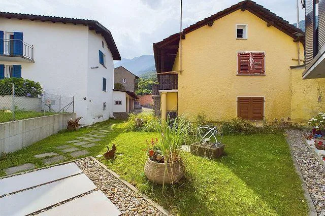 5-Zimmer-Haus mit Erweiterungsprojekt an ruhiger, sonniger Aussicht... – Foto 30 von 30