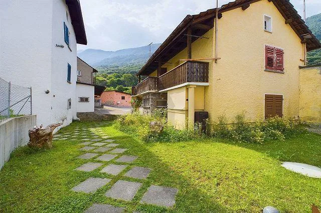 5-Zimmer-Haus mit Erweiterungsprojekt an ruhiger, sonniger Aussicht... – Foto 11 von 30