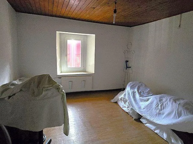 Casa unifamiliare nel nucleo di 7 locali con giardino e 2 posteggi ... – Foto 12 von 30