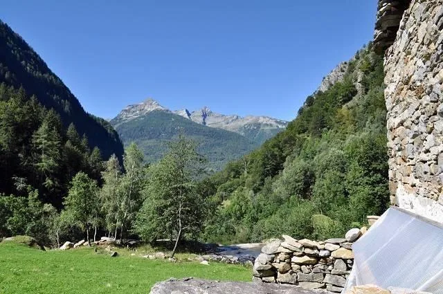 4.Zimmer-Rustico zum Ausbauen mit viel ebenem Wiesland / rustico di... – foto 16 di 22