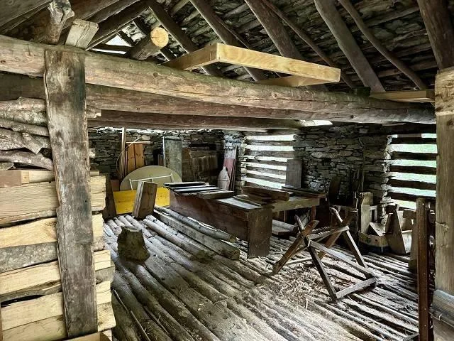 4.Zimmer-Rustico zum Ausbauen mit viel ebenem Wiesland / rustico di... – foto 7 di 22