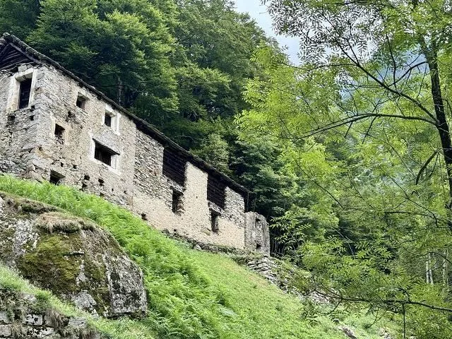 Rustico zum Ausbauen an sehr ruhiger, sonniger Aussichtslage / rust...