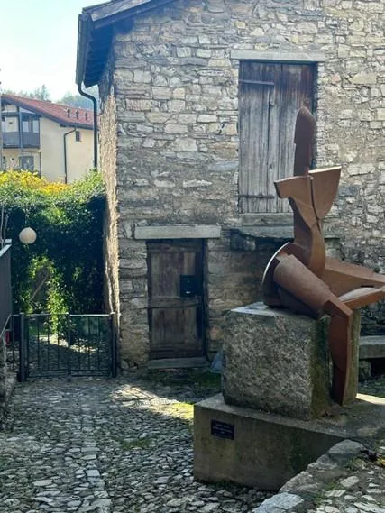 Romantica casa di nucleo con vista lago - Monte Bré – foto 27 di 29