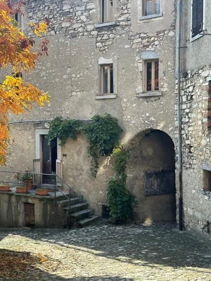 Romantica casa di nucleo con vista lago - Monte Bré – foto 23 di 29