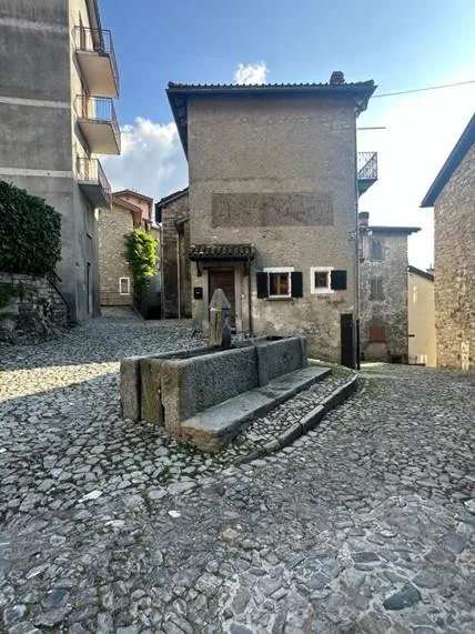 Romantica casa di nucleo con vista lago - Monte Bré – foto 29 di 29