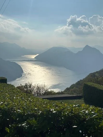 Romantica casa di nucleo con vista lago - Monte Bré – foto 21 di 29