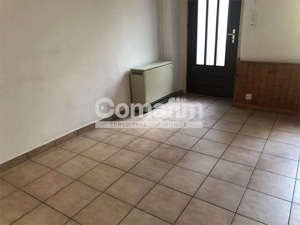 Casa di 3 ppartamenti con vista lago a Cademario – foto 8 di 11