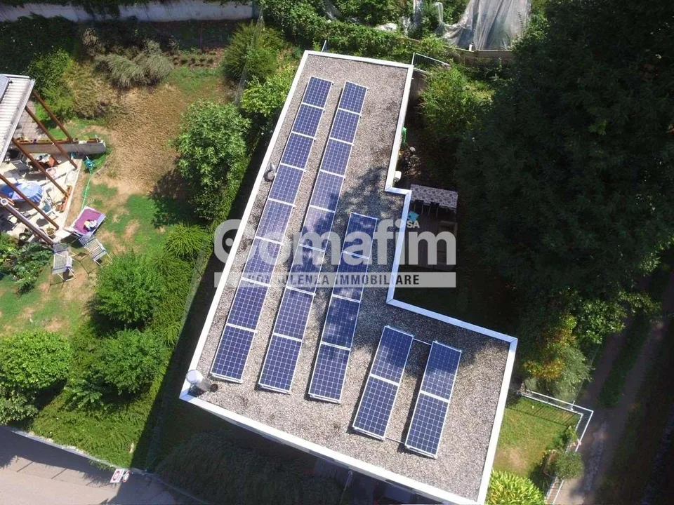 Villa unifamiliare con giardino