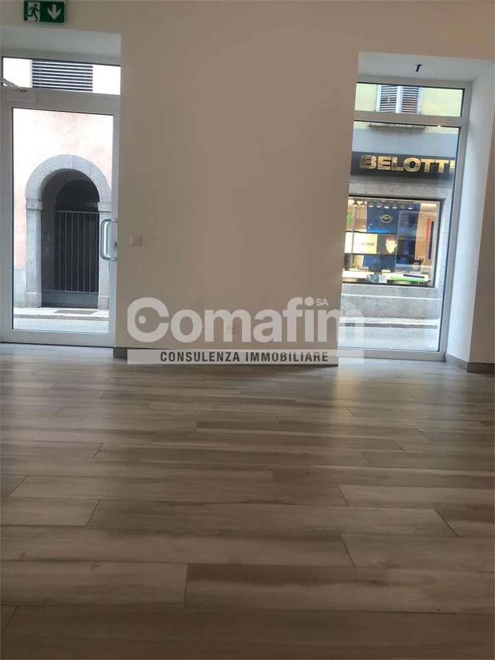 Spazio commerciale in pieno centro a Biasca – photo 8 sur 10