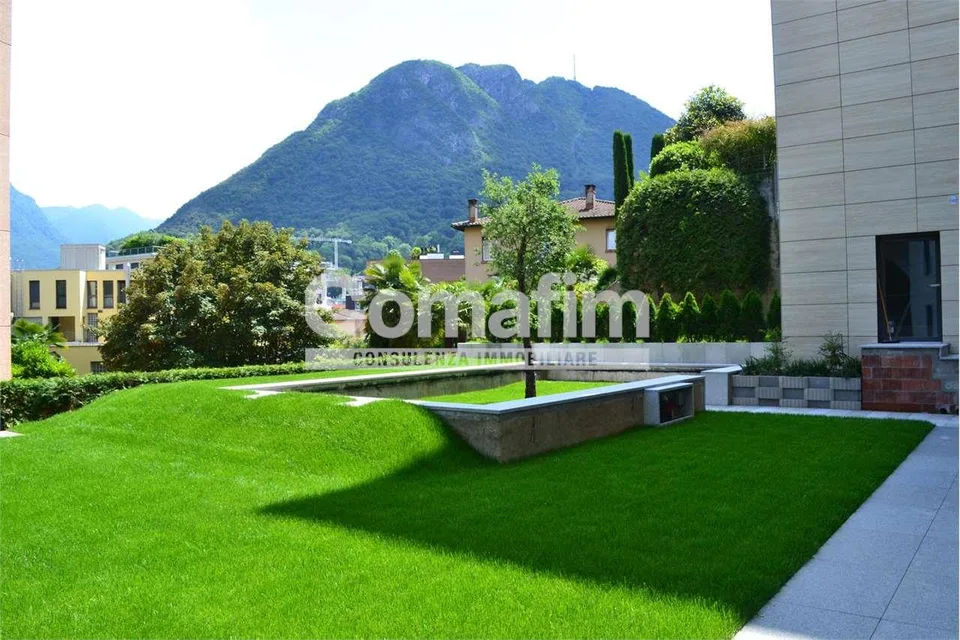 Lugano, ampio appartamento 2 1/2 loc. con giardino