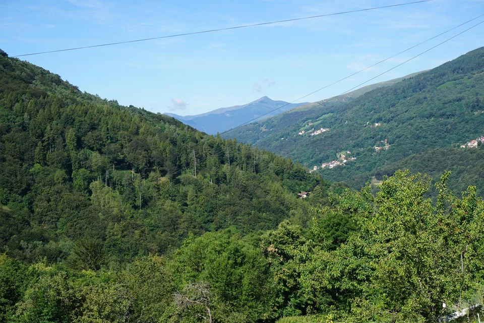 Certara - Lugano Vedesi casa ticinese da ristrutturare con licenza edi – Foto 8 von 13