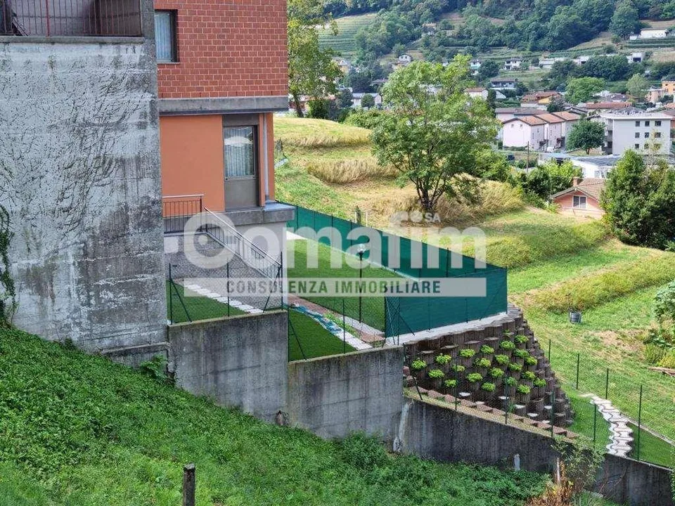 A Capolago vendiamo casa con "Praticità e spazio a – Foto 13 von 13