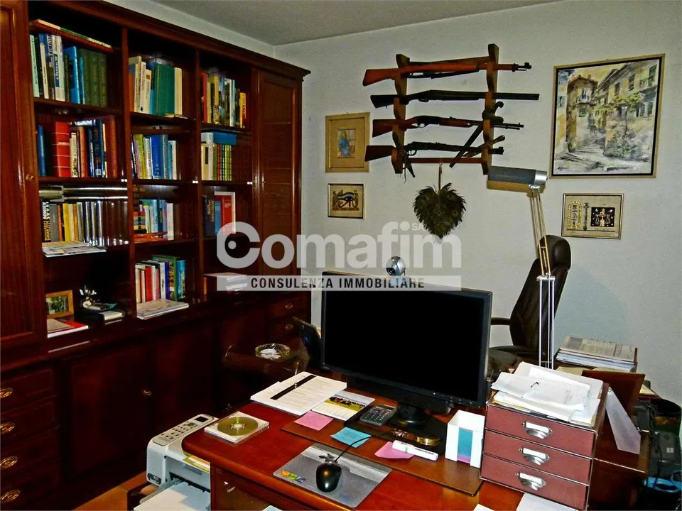 A Capolago vendiamo casa con "Praticità e spazio a – Foto 10 von 13
