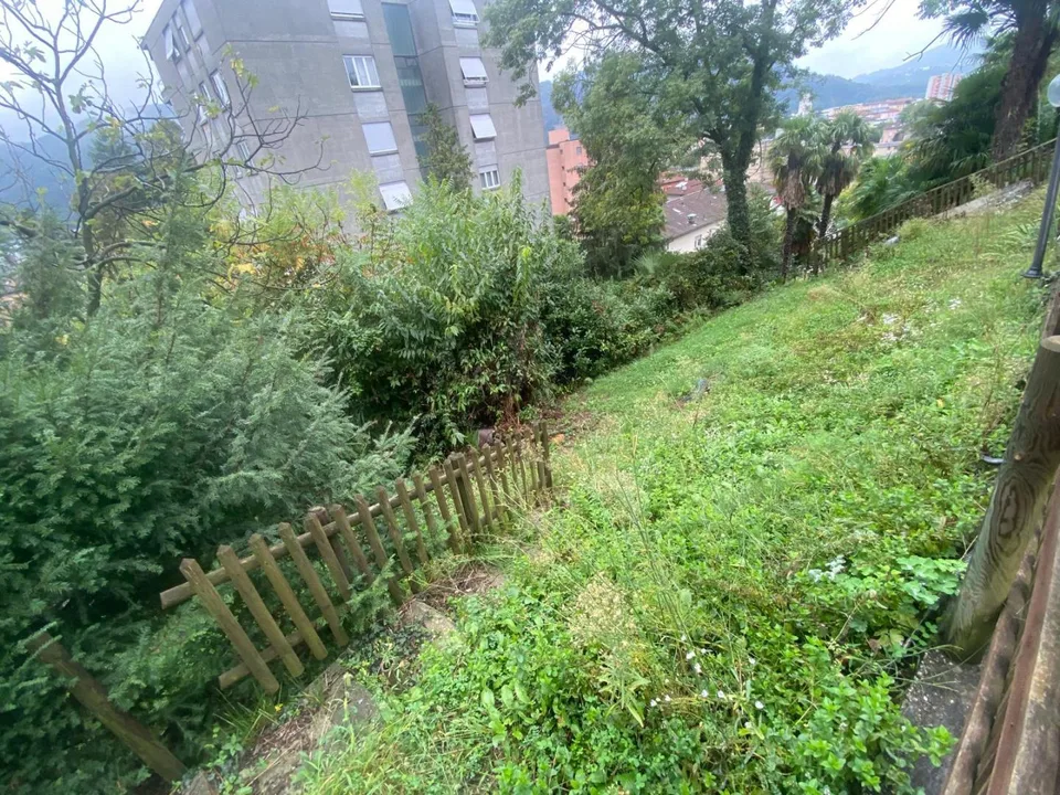 Baulandgrundstück von 1050 m2 in der 5-geschossigen Bauzone terreno...