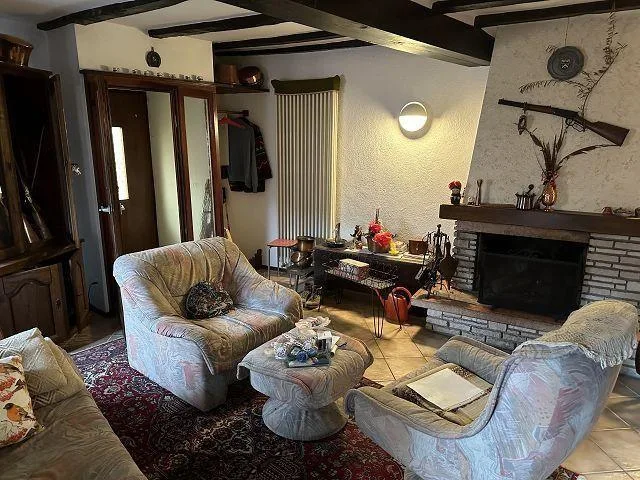 4 1/2-Zimmer Dorfhaus an sehr ruhiger Lage / casa di 4 1/2 locali n...