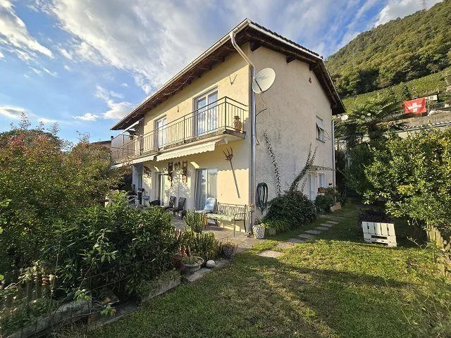 2-Familienhaus mit grossem Grundstück ruhige, sonnige Aussichtslage...