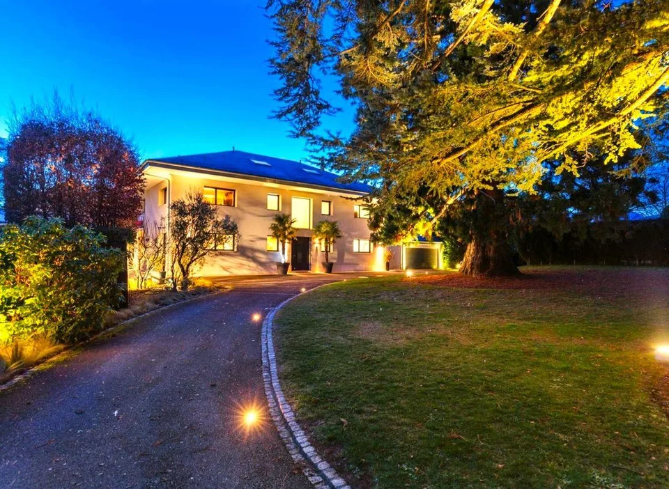 PRESTIGIEUSE VILLA CONTEMPORAINE À CHÊNE-BOUGERIES - UN HAVRE DE LU...