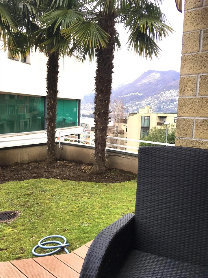 3,5 LOC. CON GIARDINO E VISTA LAGO A PARADISO – ID 21316