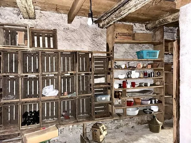 8-Zimmer-Tessinerhaus zum Ausbauen mit grosser Terrasse / casa tici...