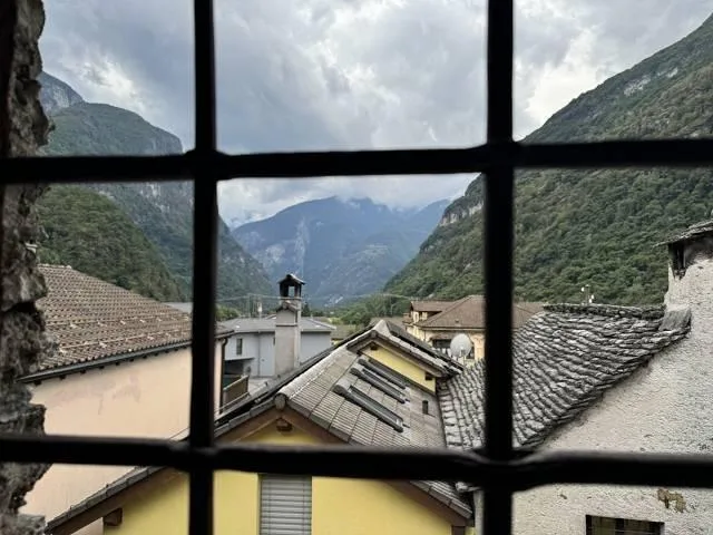 8-Zimmer-Tessinerhaus zum Ausbauen mit grosser Terrasse / casa tici... – photo 17 sur 19
