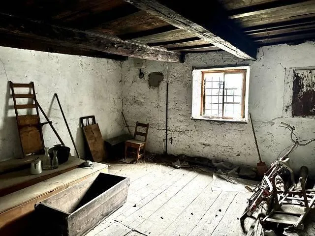 8-Zimmer-Tessinerhaus zum Ausbauen mit grosser Terrasse / casa tici... – photo 10 sur 19