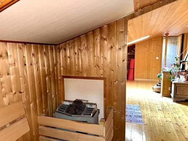 6 1/2-Zimmer-Haus mit Ladengeschäft an ruhiger Lage im Dorfkern / c... – Foto 12 von 22