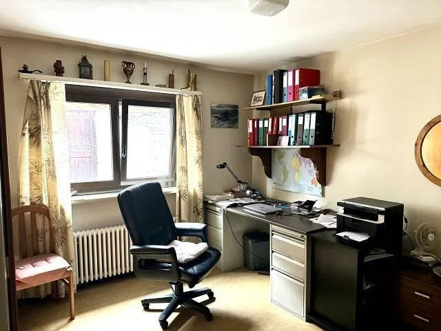 6 1/2-Zimmer-Haus mit Ladengeschäft an ruhiger Lage im Dorfkern / c... – Foto 9 von 22