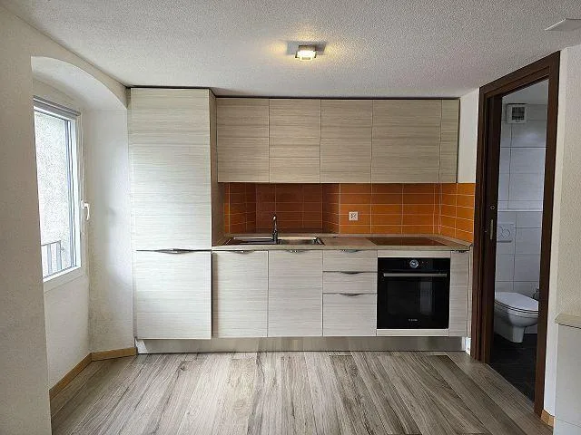 Mehrfamilienhaus mit drei 2 1/2-Zimmer-Wohnungen / Casa di 3 appart...