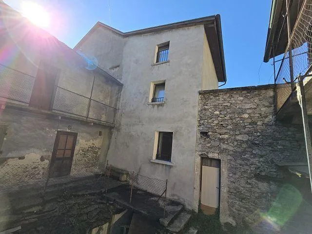 Mehrfamilienhaus mit drei 2 1/2-Zimmer-Wohnungen / Casa di 3 appart... – Foto 16 von 20