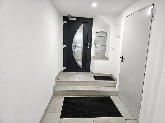 Mehrfamilienhaus mit drei 2 1/2-Zimmer-Wohnungen / Casa di 3 appart... – Foto 10 von 20