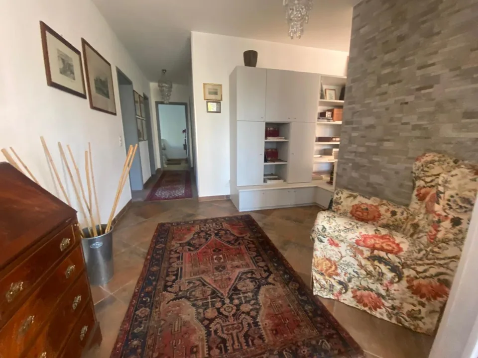 Attico di 5 1/2 locali con vista sul lago / 5 1/2-Zimmer-Attikawohn...