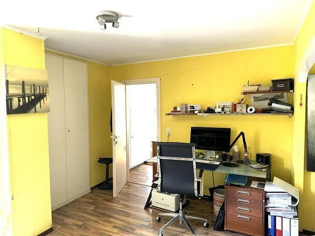 7 1/2-Zimmer-Villa mit grossem Garten an sehr ruhiger, sonniger Aus... – Foto 17 von 30