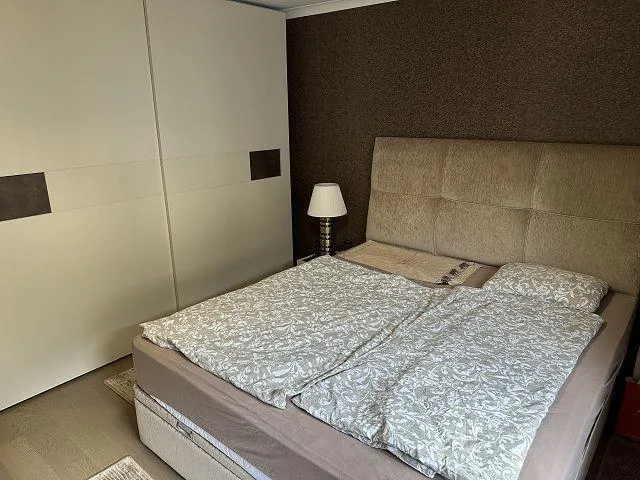 6 1/2-Zimmer-Dachmaisonette-Wohnung mit Grotto in 2 FMH / appartame... – Foto 12 von 30