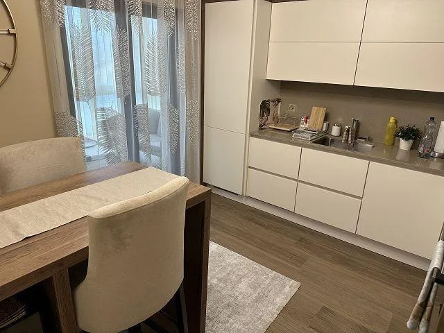 6 1/2-Zimmer-Dachmaisonette-Wohnung mit Grotto in 2 FMH / appartame... – Foto 9 von 30