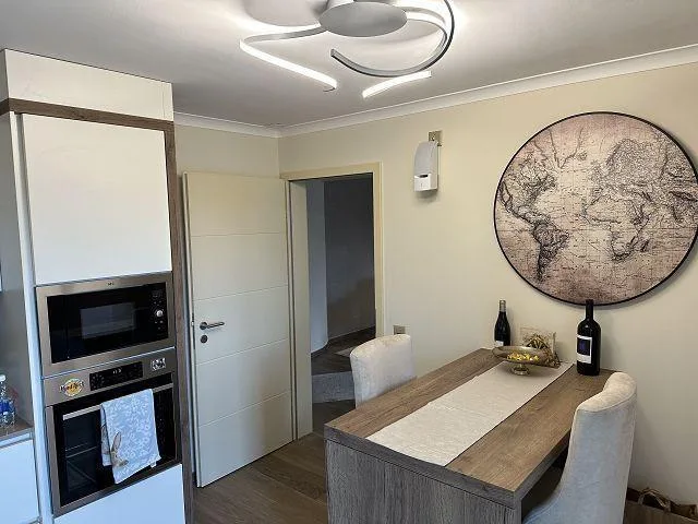 6 1/2-Zimmer-Dachmaisonette-Wohnung mit Grotto in 2 FMH / appartame... – Foto 8 von 30