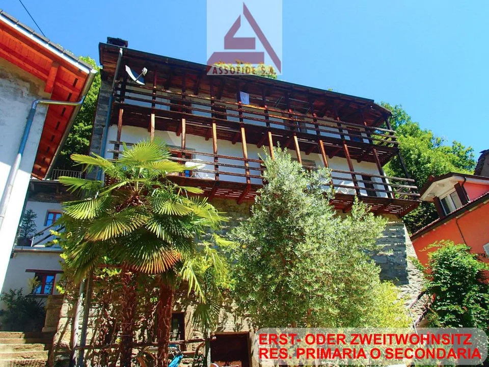 Haus mit 6 Wohnungen / Casa con 6 appartamenti
