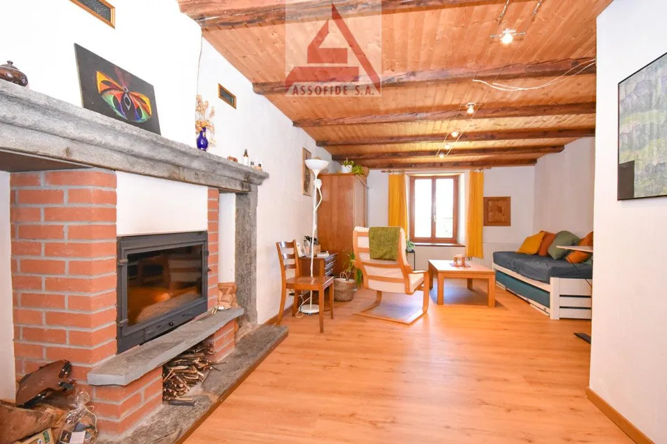 Haus mit 6 Wohnungen / Casa con 6 appartamenti