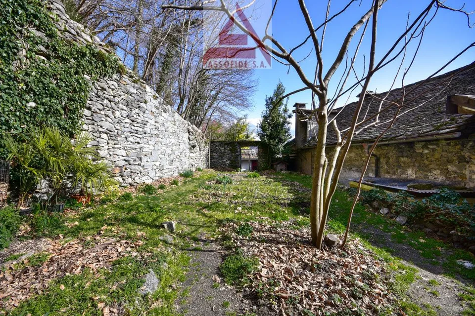 Haus mit 6 Wohnungen / Casa con 6 appartamenti