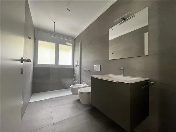3.5 locali con ampio giardino – foto 9 di 13