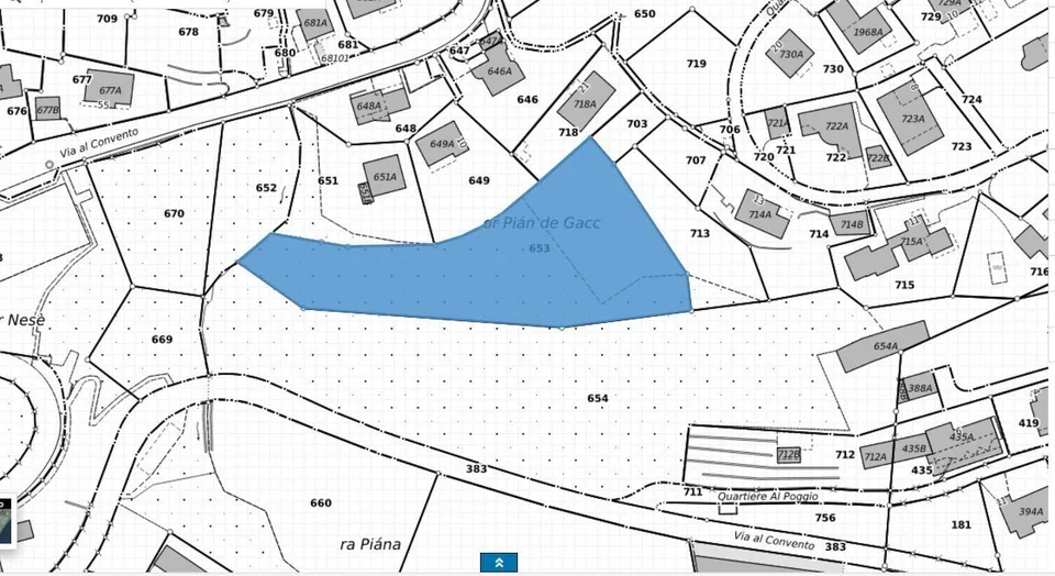 terreno edificabile die 921 m2 / Baulandgrundstück von 921 m2 – Foto 10 von 11