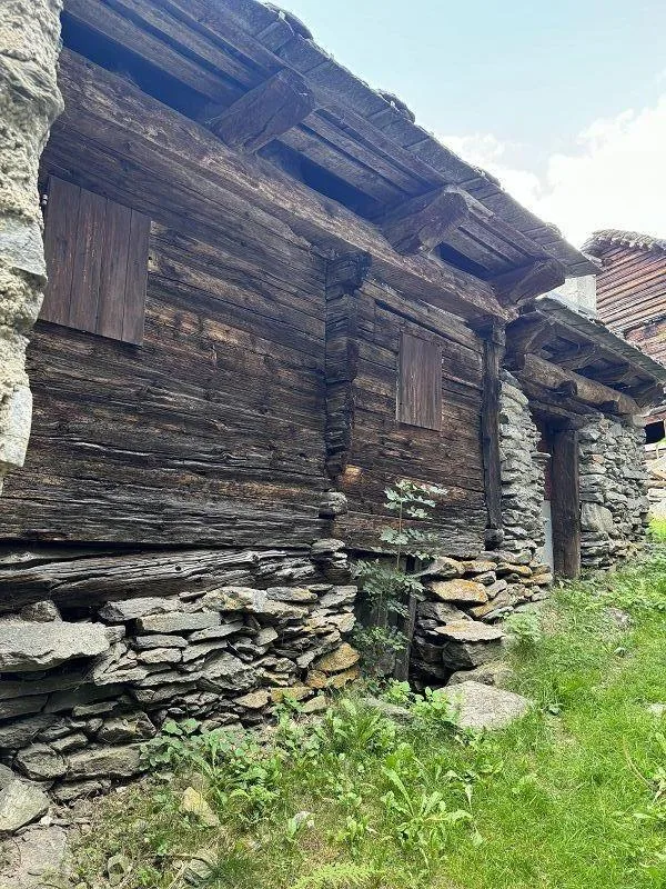 3-Zimmer-Rustico im Dorfkern zu renovieren / rustico di 3 locali ne...