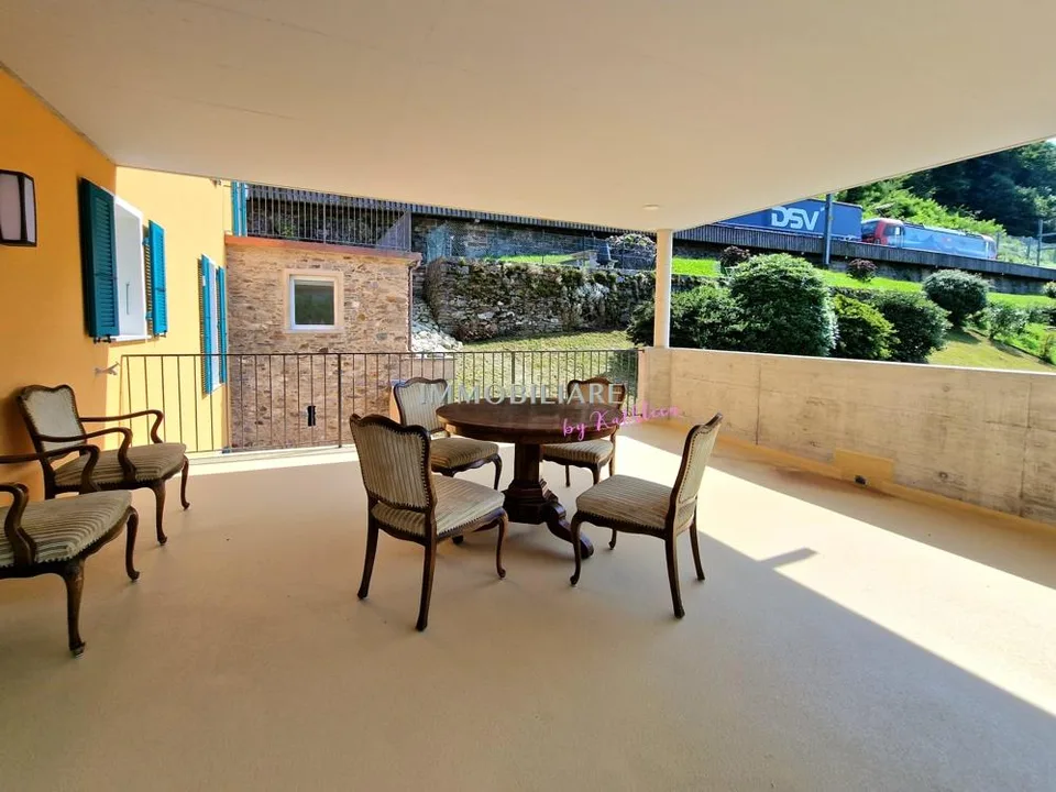 SANIERTE Ferienwohnung mit grosser Terrasse in Tessinerhaus